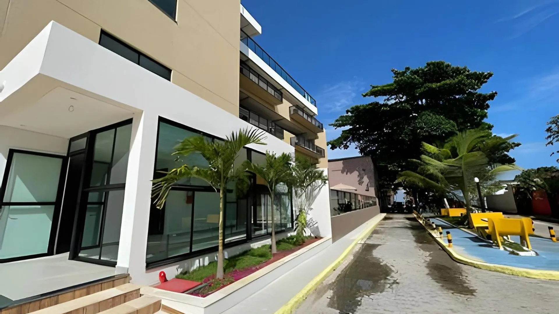 Flat May - Maracaipe Porto de Galinhas Brazil